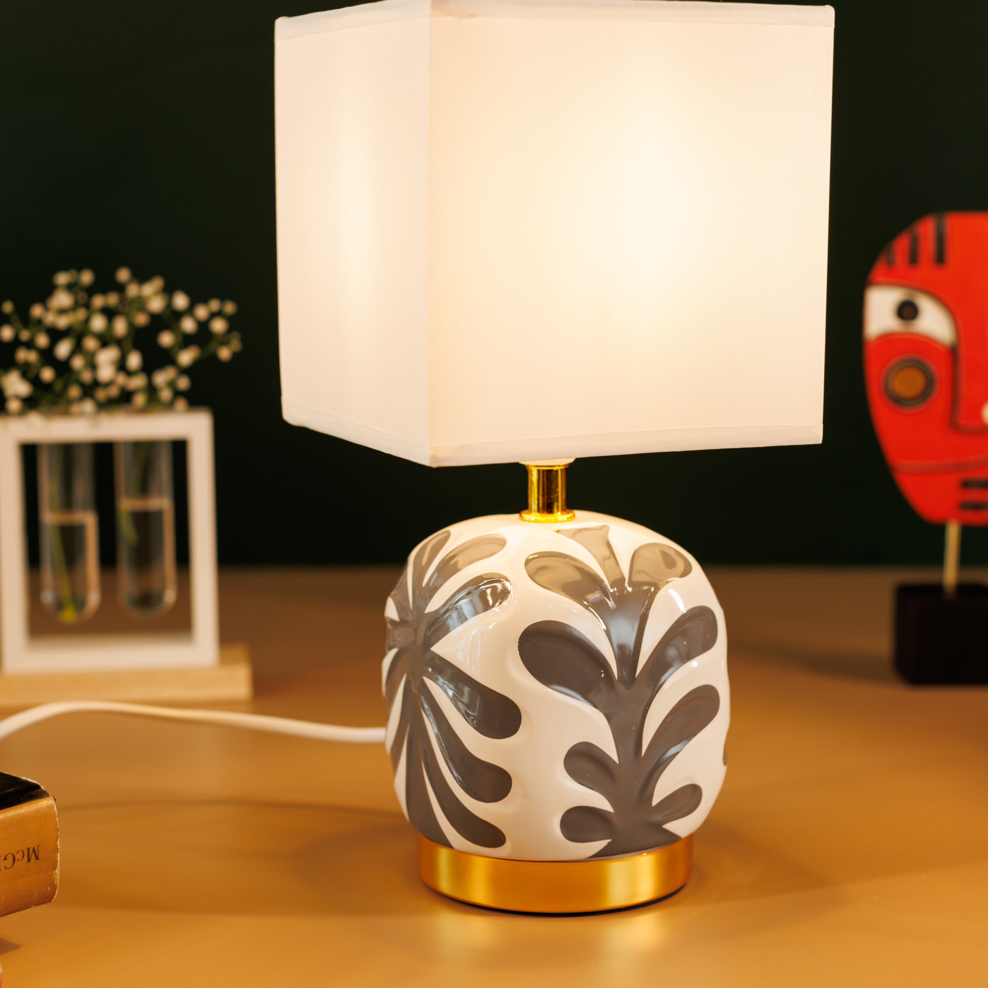 Nordic Simple Ceramic Vase Table Lamp with Fabric Lampshade