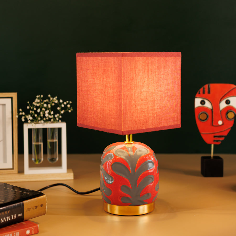 Nordic Simple Ceramic Vase Table Lamp- Red