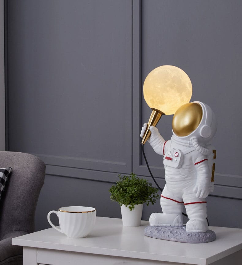 Astronaut Table Lamp - Standing Style – Coral Tree